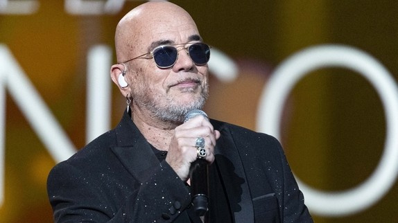 Pascal Obispo règle ses comptes avec le clan Hallyday