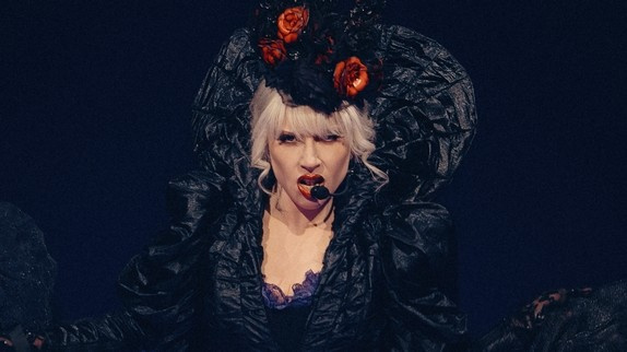 Lady Gaga chante un titre inédit en concert
