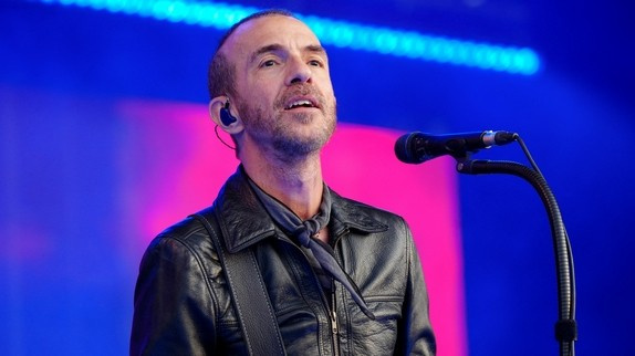 Calogero : trois concerts annulés sur "avis médical"