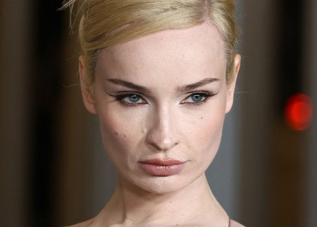 Kim Petras privée d'album : son coup de gueule