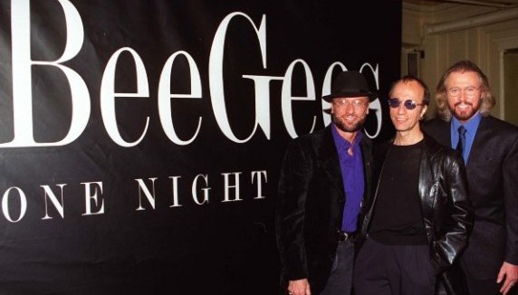 The Bee Gees : Robin Gibb a été hospitalisé