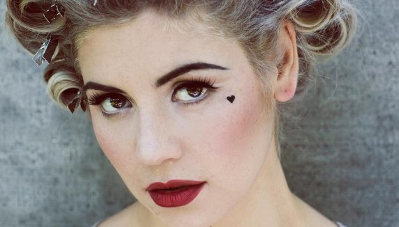 Marina & The Diamonds dévoile le titre "Lies"