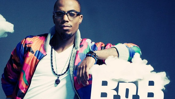 B.o.B feat. Nicki Minaj pour "Out Of My Mind"