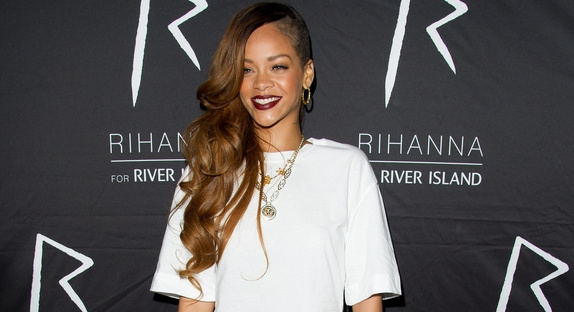 Rihanna attaque la marque anglaise Topshop