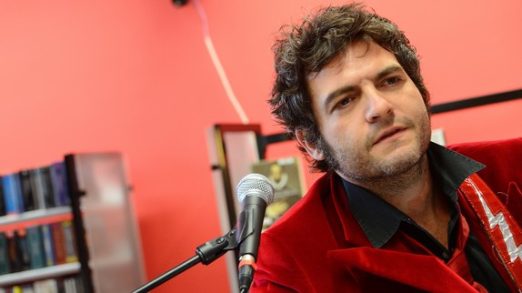 -M- s'est fait voler des paroles de chansons