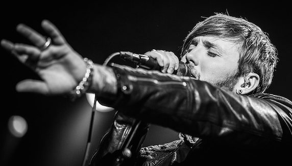 James Arthur confirme son talent sur scène