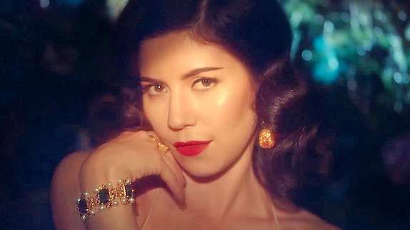 Marina and the Diamonds, glamour pour "Froot"
