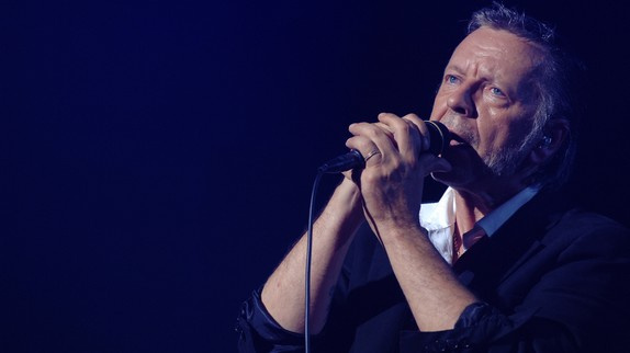 Renaud : les artistes lui apportent leur soutien
