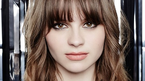 Gabrielle Aplin de retour avec "Light Up the Dark"