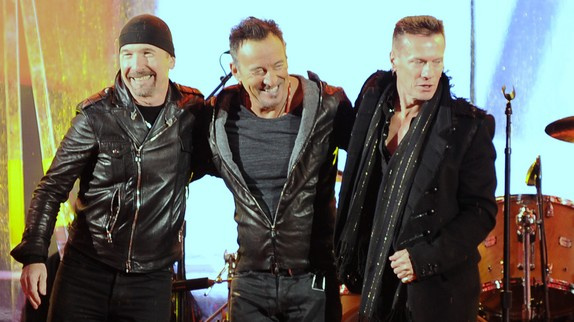Bruce Springsteen rejoint U2 sur scène