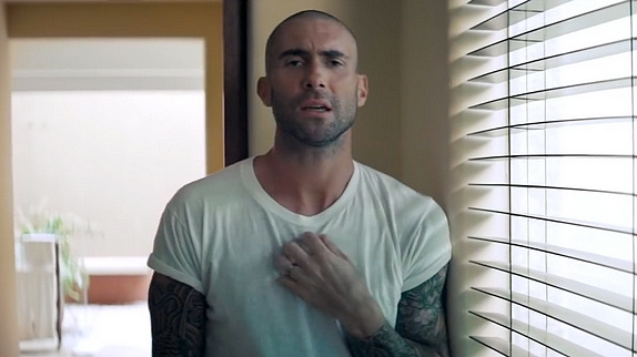 R.City et Adam Levine : le clip "Locked Away"