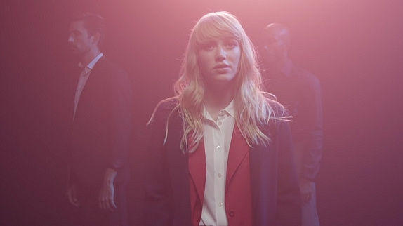 "Résiste" : le clip "Les accidents d'amour"