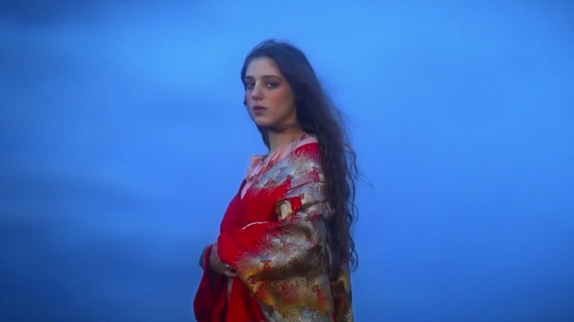 Birdy annonce l'album "Beautiful Lies"