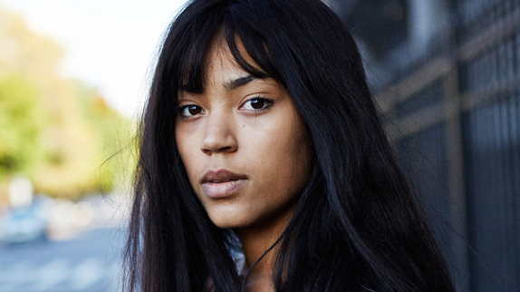 Kwamie Liv ensorcelle avec "Lost in the Girl"