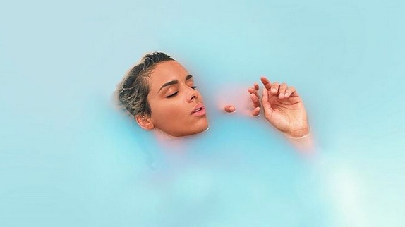 Shy'm is back avec "Mayday" : écoutez !
