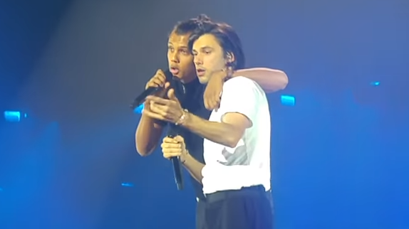 Stromae remonte sur scène pour Orelsan