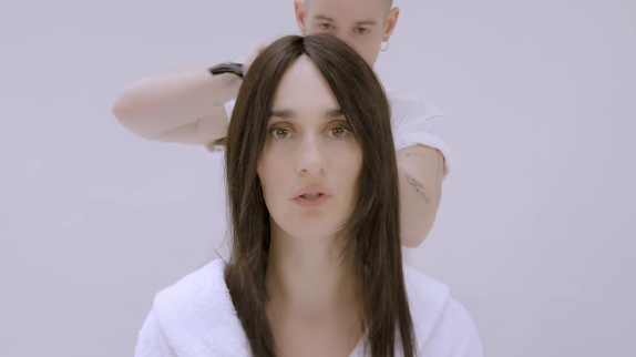 Yelle revient avec "Je t'aime encore"