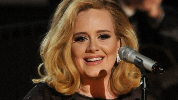 Adele célèbre les 10 ans de "21"