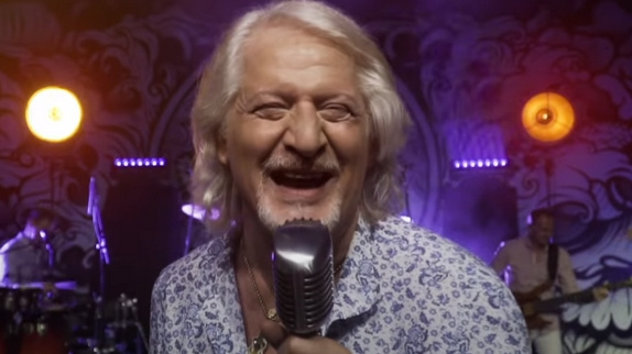 Patrick Sébastien reprend "La bamba"