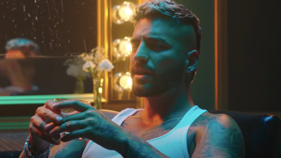 Maluma terrassé après une rupture dans "Sobrio"