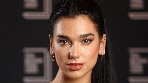 Dua Lipa n'ira pas chanter au Qatar
