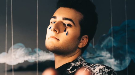 Gjon's Tears : un nouveau single "Disco" !