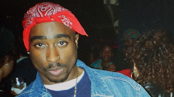 Un homme inculpé pour le meurtre de Tupac !