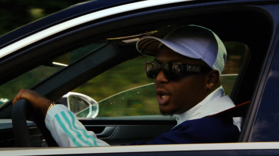 Ninho fait le tour du monde dans son nouveau clip