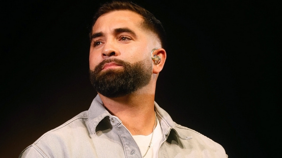 Kendji : en colère, sa femme sort du silence