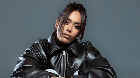 Amel Bent en interview