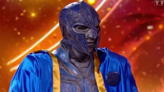 Mask Singer : le Gladiateur éliminé, qui se cachait sous le costume ?