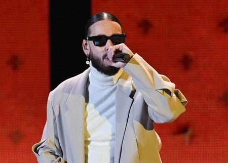 SCH se moque du public et quitte la scène