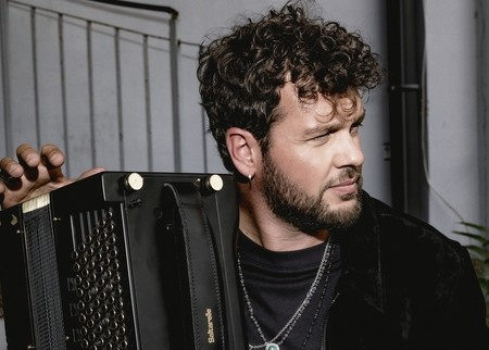 Claudio Capéo : son nouveau single introspectif