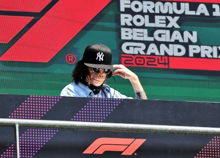 "J'assume" : ce célèbre DJ utilise une doublure