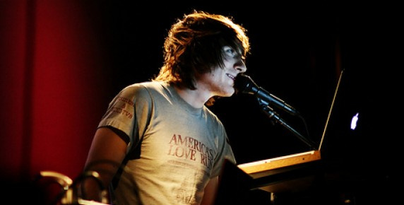 Owl City peaufine son  deuxième album