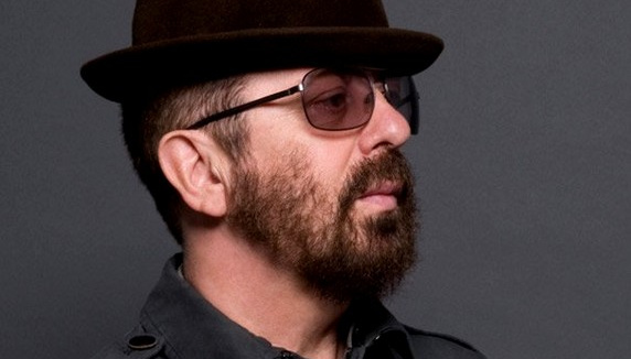 Dave Stewart : écoutez "Can't Get You Out Of My Head"