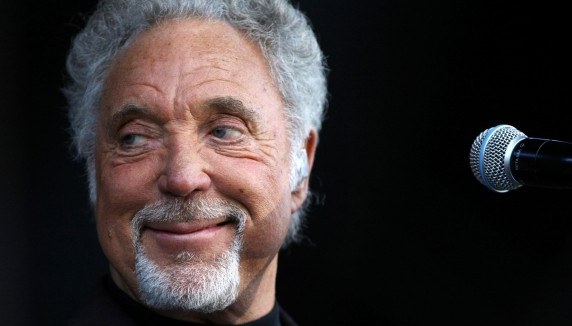 Tom Jones a été hospitalisé à Monaco