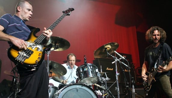 Tops UK : les Red Hot devant David Guetta