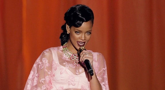 Rihanna, B. Mars et Sting en live aux Grammy