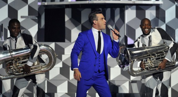 Robbie Williams dévoile l'inédit "The Brits 2013" !