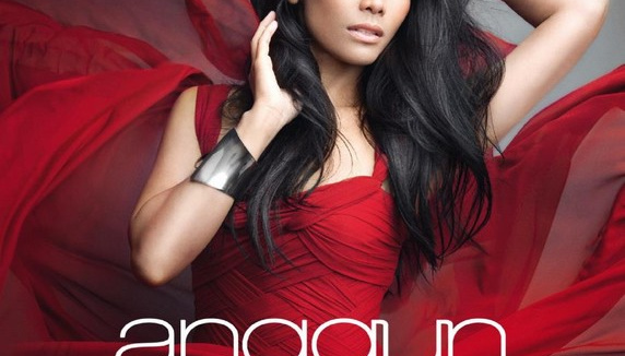 Anggun va publier son best-of "Design of Decade"