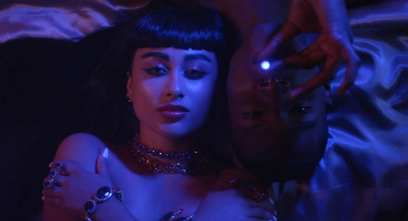 Natalia Kills toujours plus trash dans "Problem"
