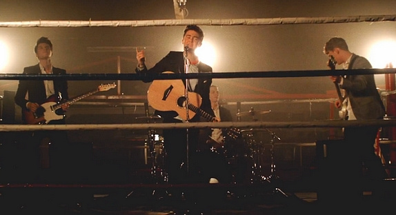 Rixton sur le ring pour "Me and My Broken Heart"