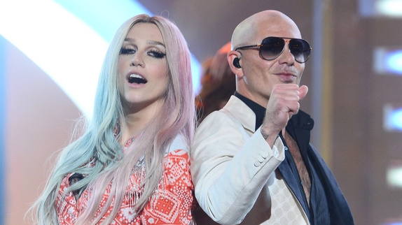 Kesha et Pitbull poursuivis pour "Timber" !