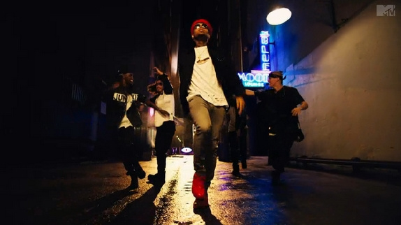 Chris Brown en mode Daft Punk sur "Zero"
