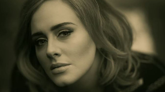 Adele : le clip "Hello" plus fort que "Star Wars"