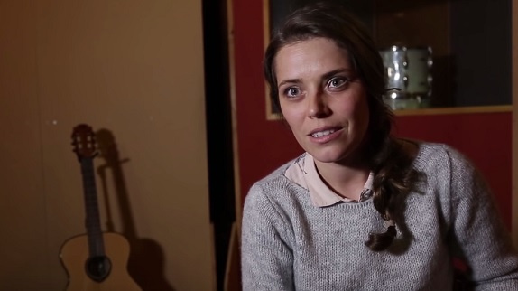 Emma Daumas de retour avec "Vivante"