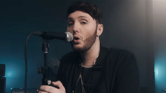 James Arthur choisit "Safe Inside"