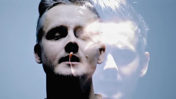 Tom Chaplin (Keane) dévoile "Still Waiting"