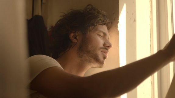 Gaël Faure : regardez son nouveau clip !